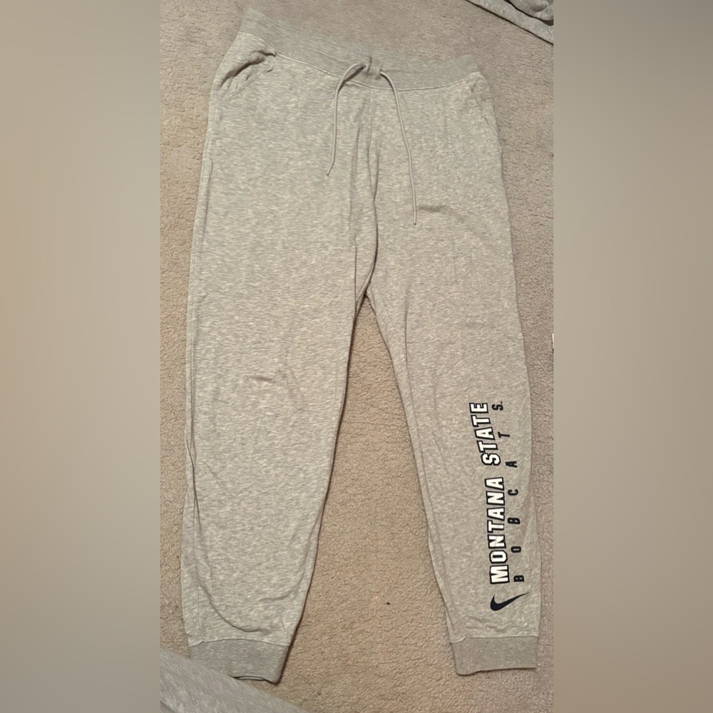 Nike Montana State University Joggers
Size M